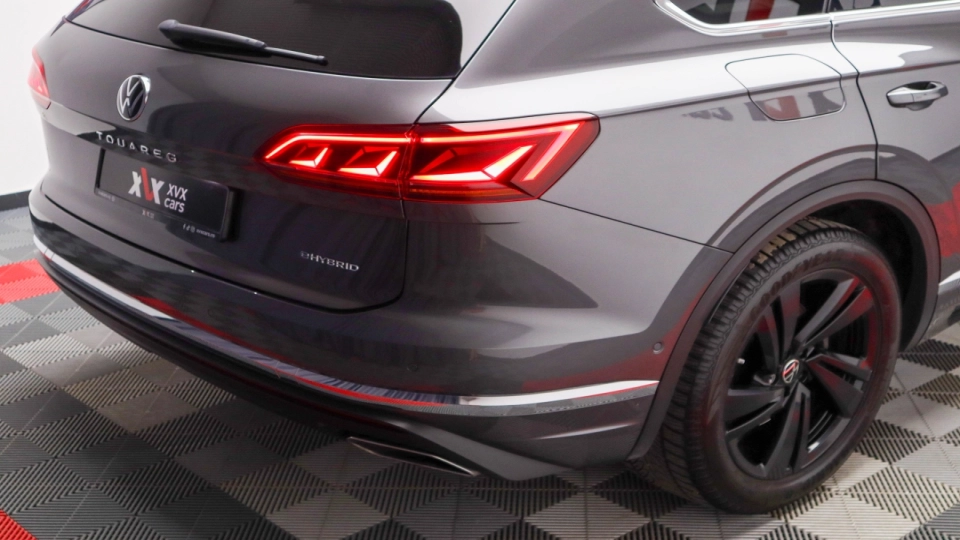 VW Touareg eHybrid Masaj Ventilatie Panoramic IQ Light Keyless Carlig - imaginea 22