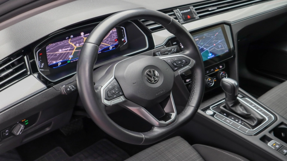 VW Passat Facelift 2.0 TDI DSG IQ Light Parktronic ACC VirtualCockpit  - imaginea 24