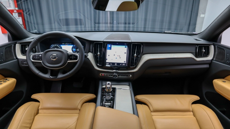 Volvo XC60 T8 Inscription Pano ACC ScauneVentilate HeadUp HarmanKardon - imaginea 18