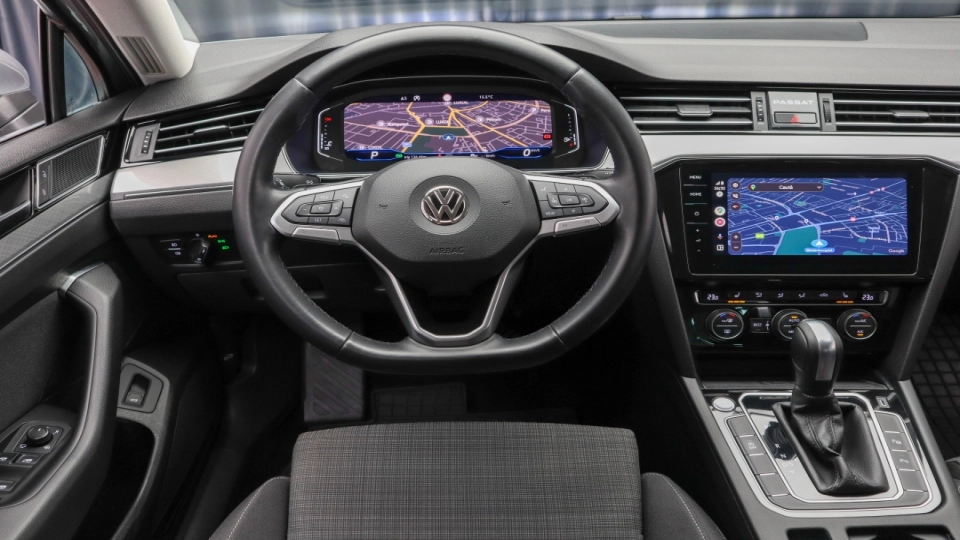VW Passat Facelift 2.0 TDI DSG IQ Light Parktronic ACC VirtualCockpit  - imaginea 28