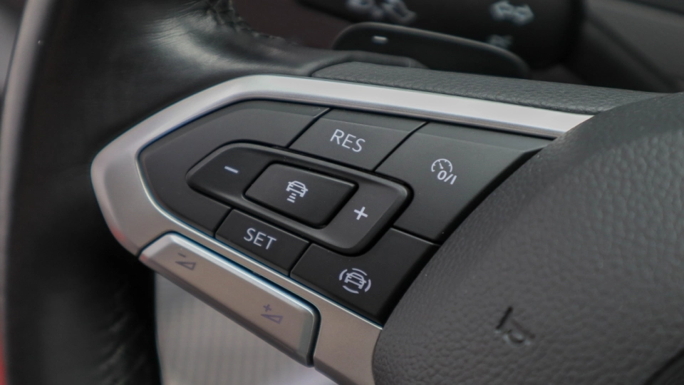 Volkswagen Passat Combi 2.0TDI DSG Lane Assist ACC Android Auto/Apple - imaginea 36