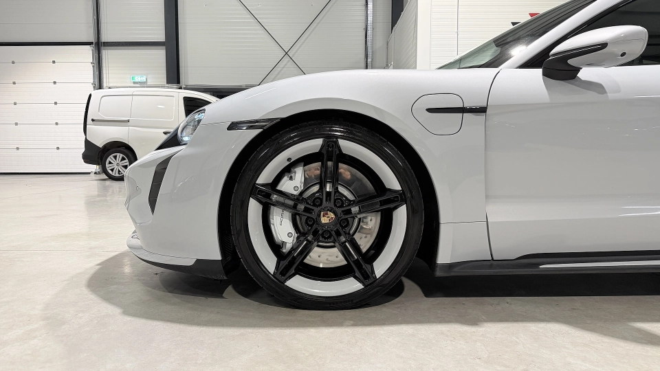 Porsche Taycan Turbo Sport Trapa Ventilatie 360 Matrix Manufaktur - imaginea 17