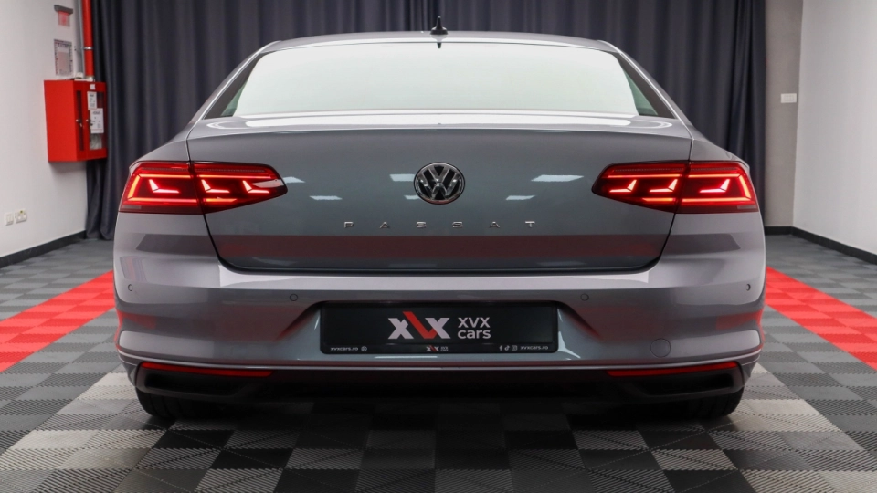 VW Passat Facelift 2.0 TDI DSG IQ Light Parktronic ACC VirtualCockpit  - imaginea 12