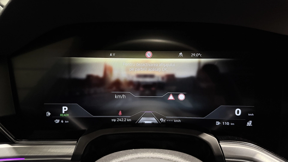 VW Touareg eHybrid Ventilatie Panoramic IQ Light Keyless Carlig 360 - imaginea 30