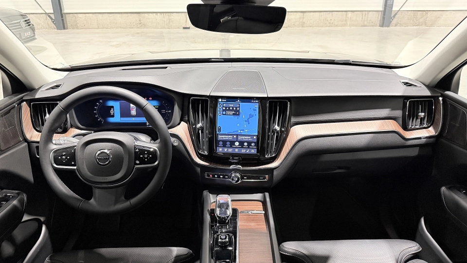 Volvo XC60 T8 Recharge Ultimate Ventilatie Masaj Camere 360 - imaginea 18