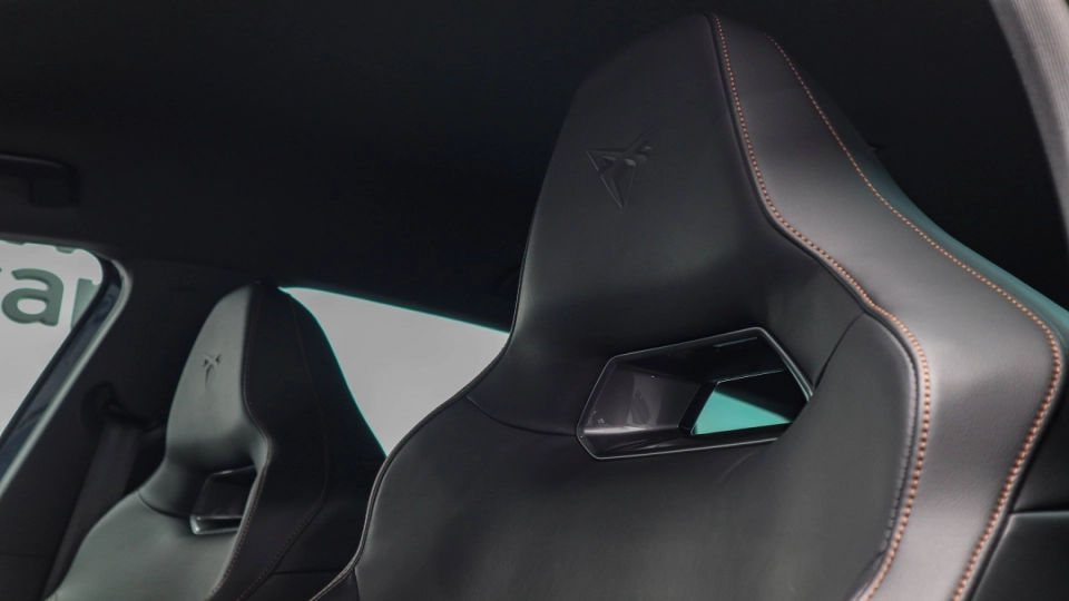 Cupra Formentor Hybrid ACC Piele LED Cockpit Carlig LaneAssist Memorii - imaginea 22