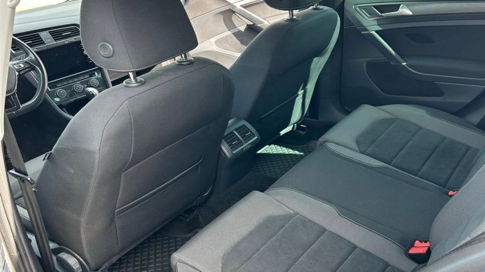 Volkswagen Golf 7 Facelift Bluemotion DSG VirtCockpit MasajSofer ACC - imaginea 9