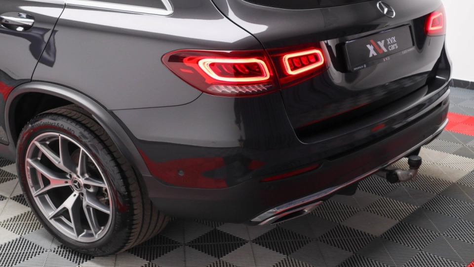 Mercedes GLC 300e Pachet AMG Asistenta PLUS MultiBeam LED Keyless  - imaginea 21