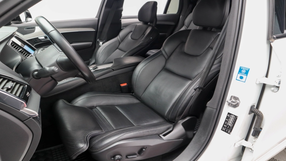 Volvo XC 90 T8 Aut. R-Design 7 Locuri Masaj Ventilatie Keyless 4x4 ACC - imaginea 8