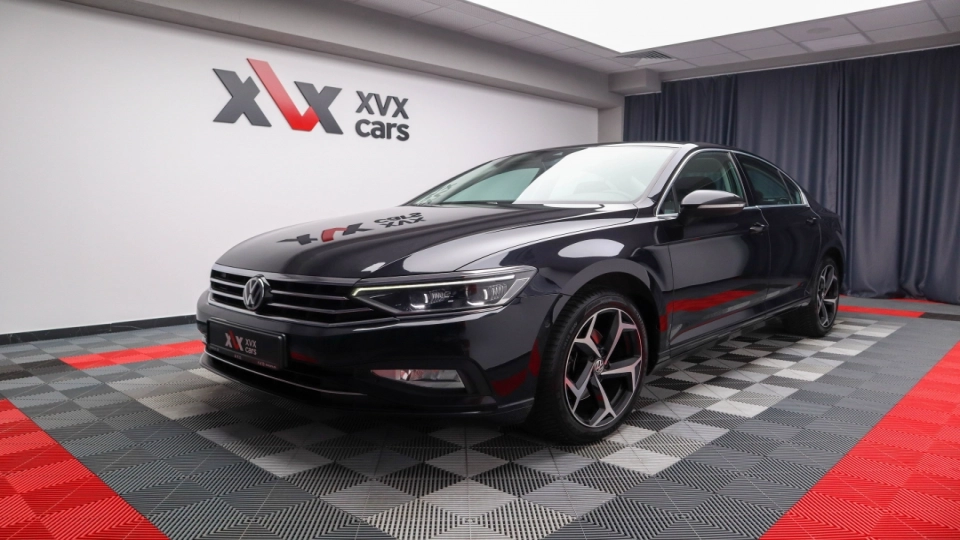 VW Passat Facelift 2.0 TDI DSG IQ Light Parktronic ACC VirtualCockpit - imaginea 1
