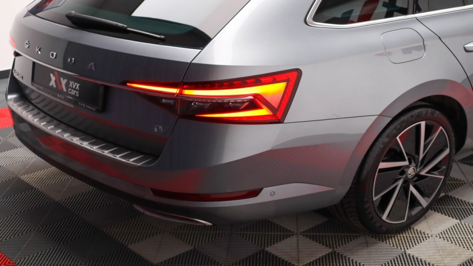 Skoda Superb Combi PlugIn DSG Laurin&Klement Matrix Webasto Ambientale - imaginea 22