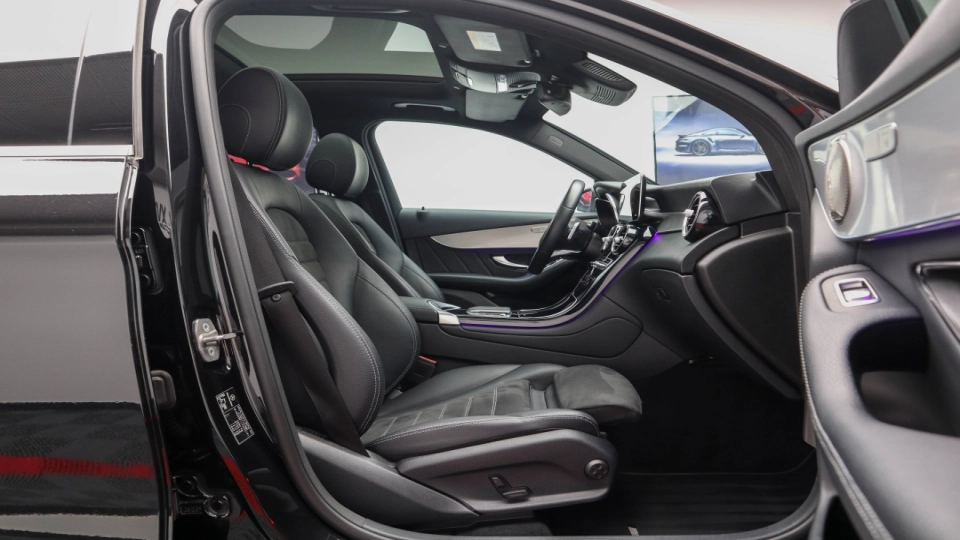 Mercedes GLC 300 de 4Matic Pachet AMG Panoramic FullKeyless Burmester  - imaginea 24