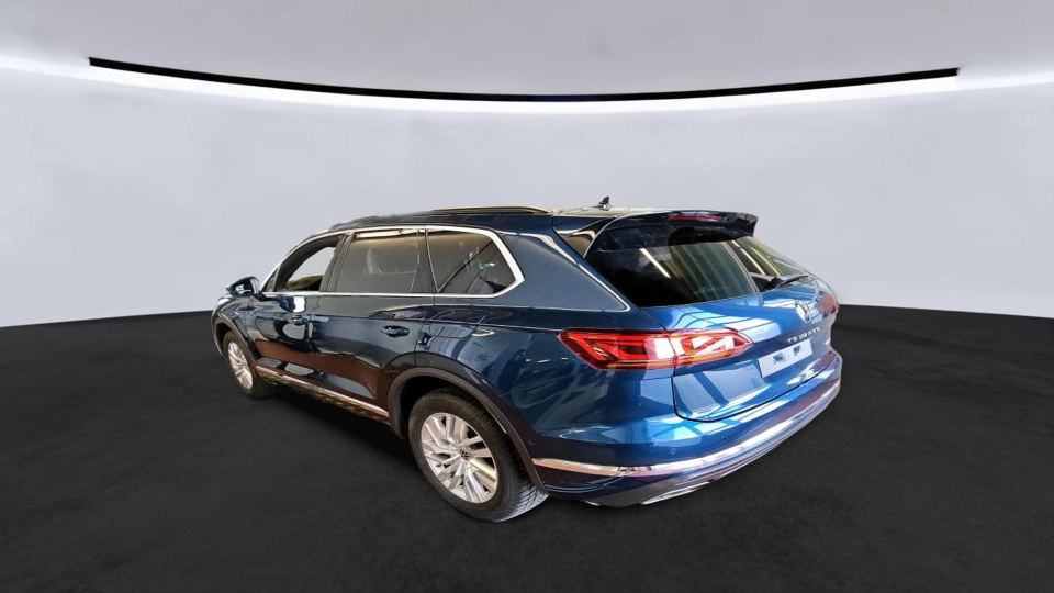 Volkswagen Touareg Elegance 4Motion 3.0 TSI Hybrid 250kW 8-Gang tiptro - imaginea 3