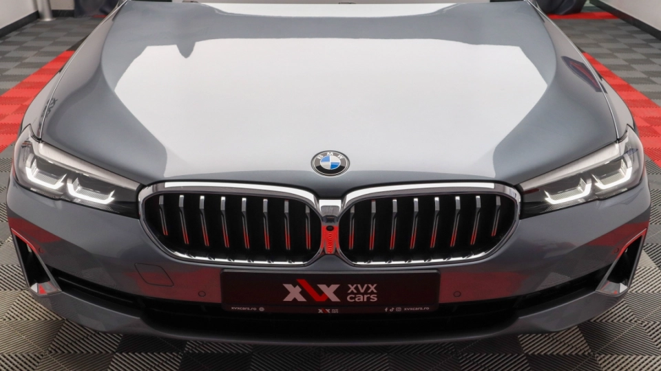 BMW Seria 530e Luxury Line Trapa Keyless Go/Entry PieleMaro Cockpit - imaginea 10