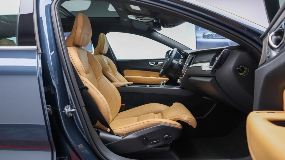 Volvo XC60 T8 Inscription Pano ACC ScauneVentilate HeadUp HarmanKardon - imaginea 16