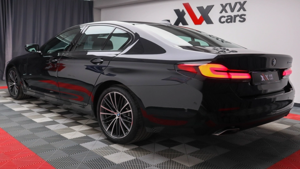 BMW 530e Assisted Driving Interior Confort Ventilatie Faruri Laser - imaginea 17
