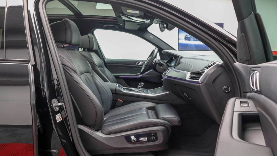 BMW X5 Pachet M Panoramic Assisted Drive Laser Interior Comfort Perne - imaginea 28