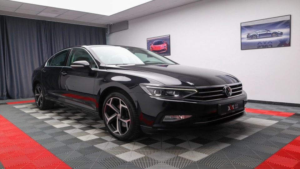 VW Passat Facelift 2.0 TDI DSG IQ Light Parktronic ACC VirtualCockpit - imaginea 3