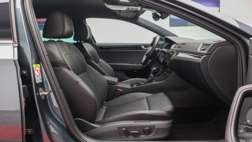 Skoda Superb Plug In Hybrid Laurin&Klement Scaune Ventilate Masaj - imaginea 24