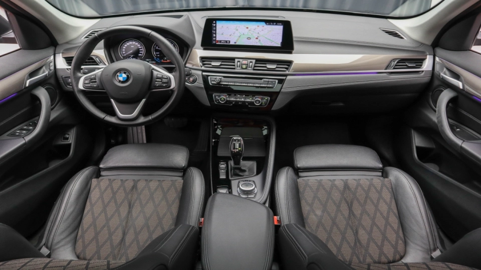 BMW X1 2.0d Aut Panoramic IncalzireAuxiliara HeadUp Ambientale BMW LED - imaginea 27