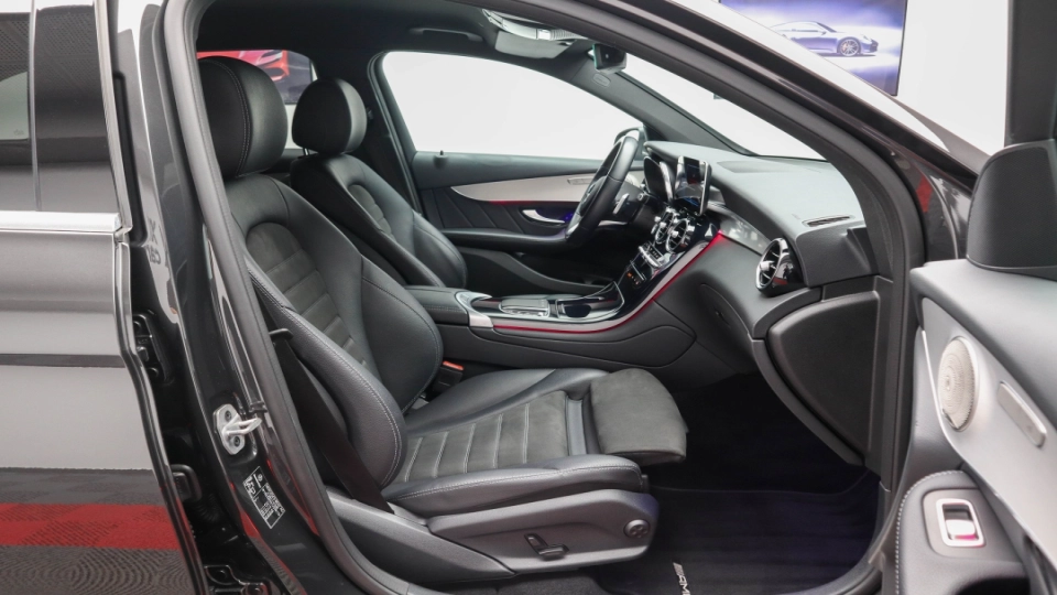 Mercedes GLC 300e Pachet AMG Asistenta PLUS MultiBeam LED Keyless  - imaginea 7