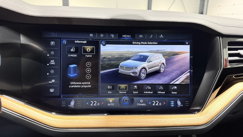 VW Touareg Matrix Scaune Ventilate Panoramic DynAudio ACC Keyless - imaginea 31