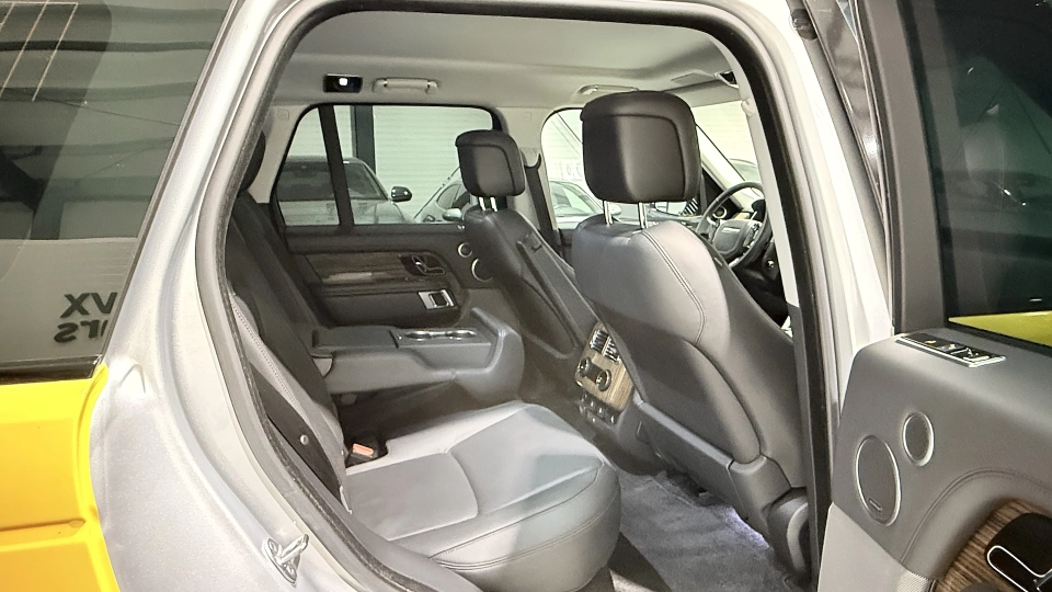 Range Rover Vogue - P400e - Meridian - ACC - imaginea 25