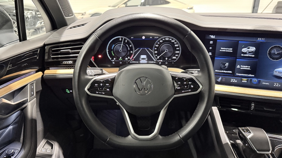 VW Touareg Matrix Scaune Ventilate Panoramic DynAudio ACC Keyless - imaginea 24
