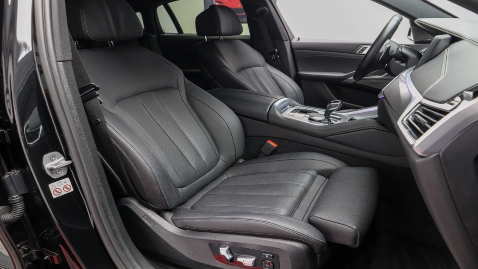 BMW X6 Pachet M SoftClose EvacuareM SuspensieM Masaj Ventilatie Laser  - imaginea 25