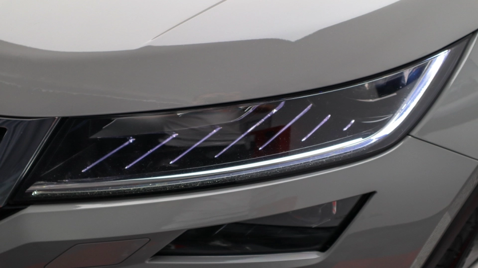Skoda Kodiaq 2.0 TDI DSG Cockpit Lane BlindSpot ACC Ambientale Keyless - imaginea 14