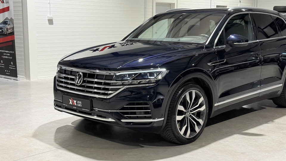 VW Touareg eHybrid Ventilatie Panoramic IQ Light Keyless Carlig 360 - imaginea 9