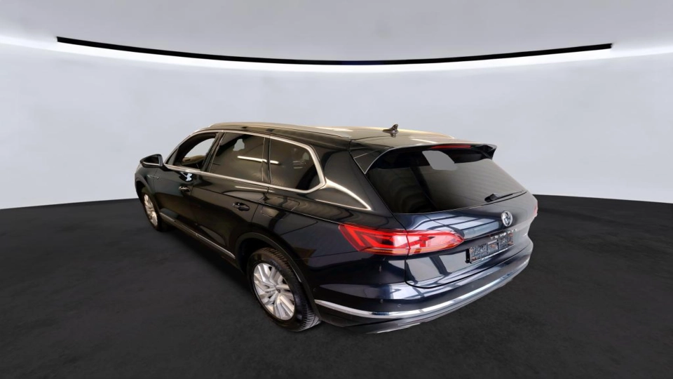 Volkswagen Touareg Elegance 4Motion 3.0 electric/TSI eHybrid 280kW 8-s - imaginea 3