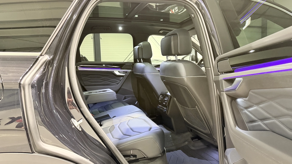 VW Touareg eHybrid Piele Puglia Ventilatie Panoramic IQ Light Carlig - imaginea 30