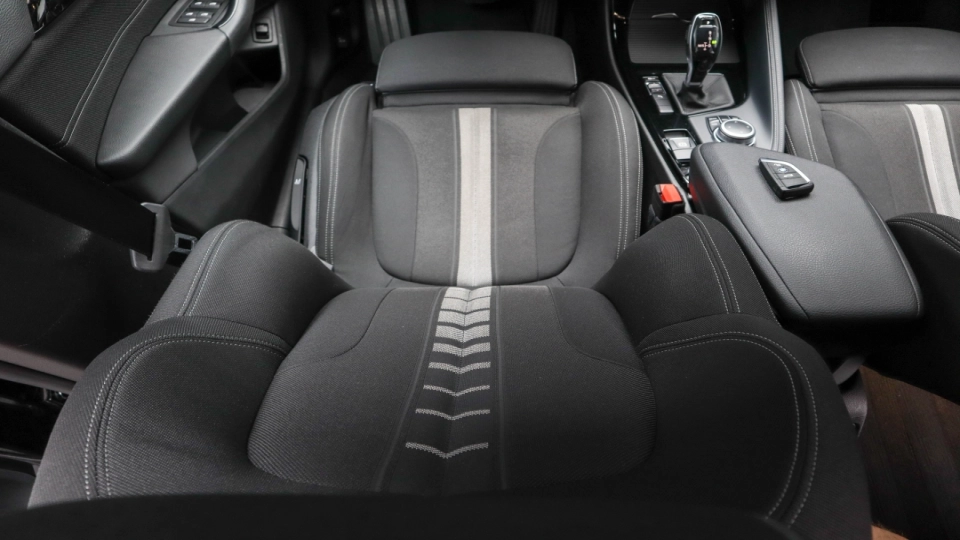 BMW X1 SportLine 2.0d Automat Faruri LED Lane Assist Scaune Sport - imaginea 8