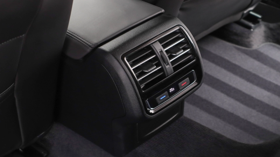 Volkswagen Passat 2.0 TDI DSG 4MOTION V.Cockpit Side/Lane Assist Masaj - imaginea 22