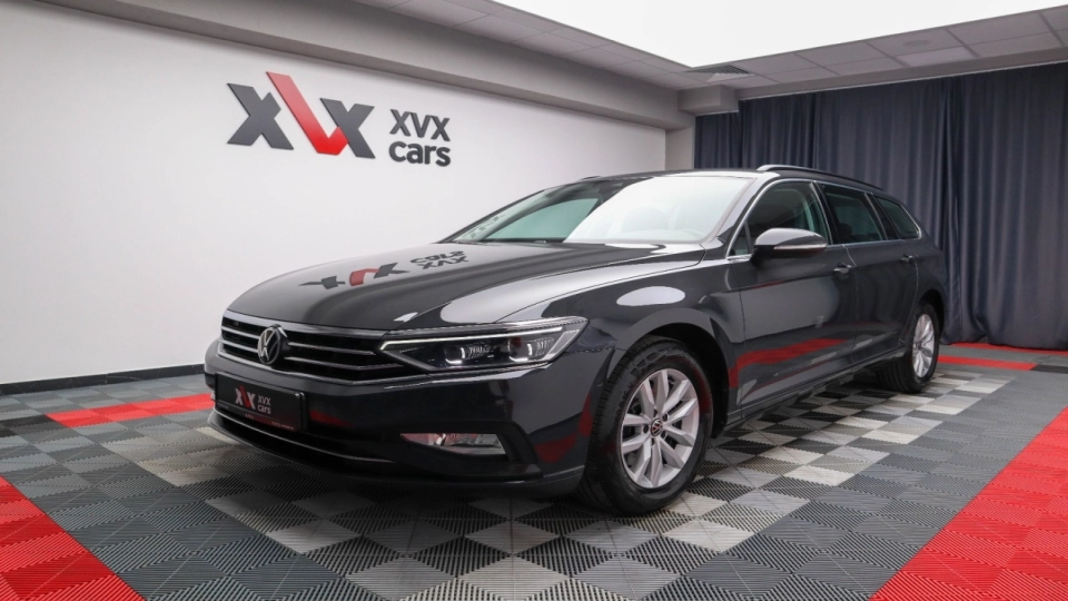 VW Passat Combi 2.0 TDI DSG IQ Light ACC Lane/Side/Front Assist Masaj - imaginea 1