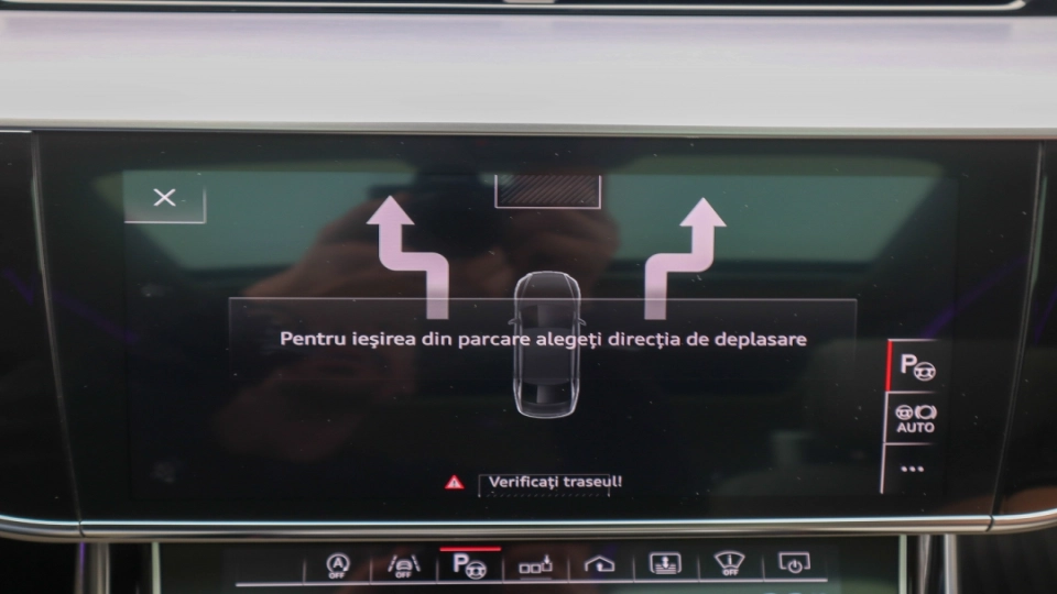 Audi A8L 55TFSI Matrix Laser B&O Pano Individual - imaginea 21