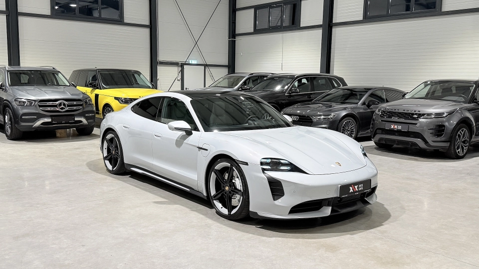 Porsche Taycan Turbo Sport Trapa Ventilatie 360 Matrix Manufaktur - imaginea 2