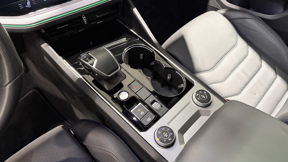 VW Touareg R Ventilatie Trapa Masaj Ambientale Incalzire Carlig - imaginea 22