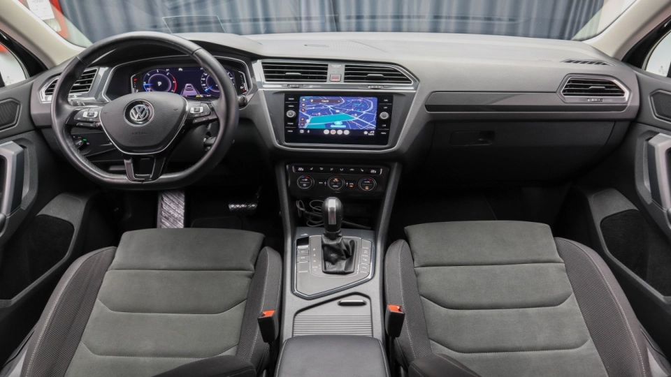 VW Tiguan 2.0 TDI DSG LaneAss BlindSpot Parktronic Cockpit Masaj ACC - imaginea 27