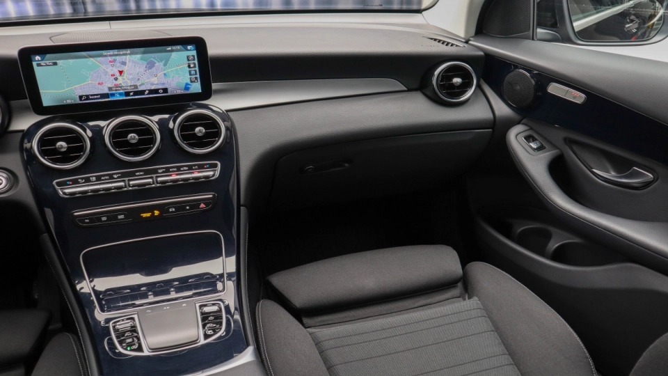 Mercedes GLC Aut 200 Benzina 4Matic LED Camera Navi Android/Apple - imaginea 30