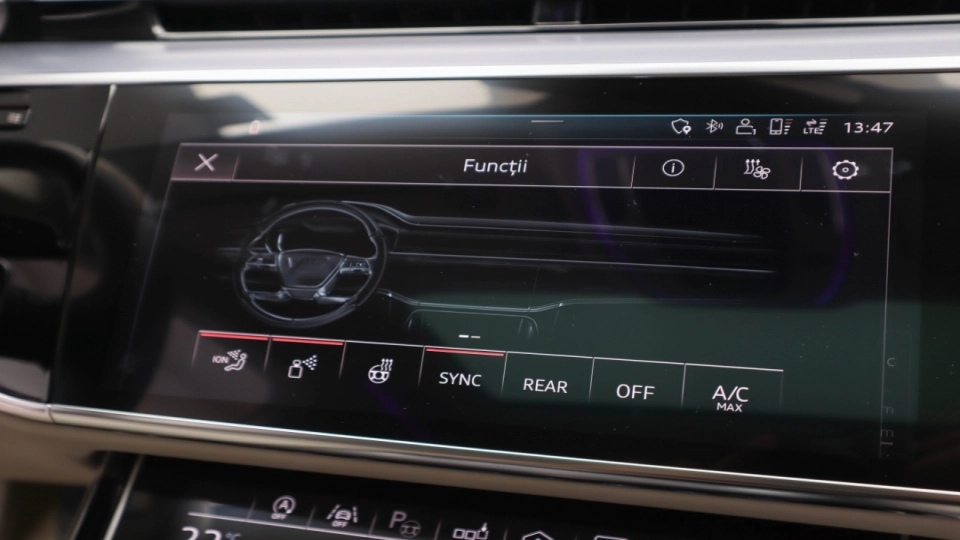 Audi A8L 55TFSI Matrix Laser B&O Pano Individual - imaginea 30