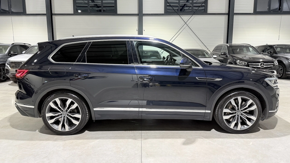 VW Touareg eHybrid Ventilatie Panoramic IQ Light Keyless Carlig 360 - imaginea 14