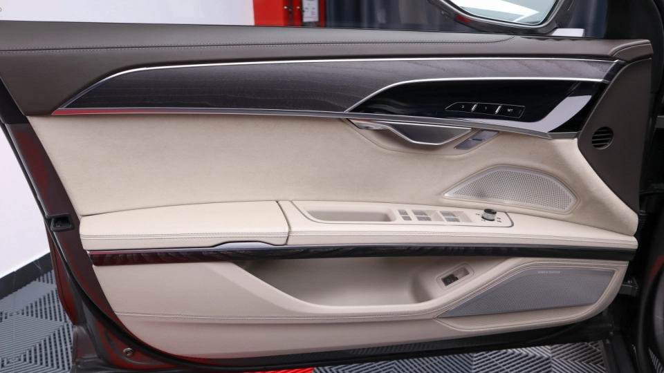 Audi A8L 55TFSI Matrix Laser B&O Pano Individual - imaginea 16