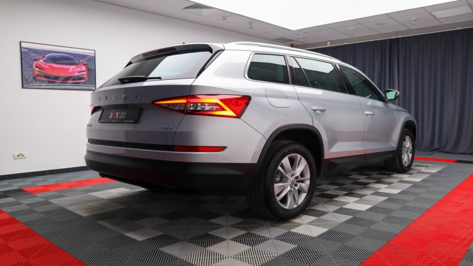 Skoda Kodiaq Estate 2.0 TDI DSG 4x4 Panoramic Keyless Go/Entry Canton - imaginea 12