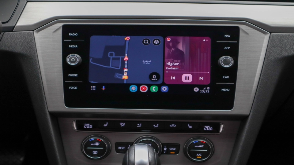 Volkswagen Passat Combi 2.0TDI DSG Lane Assist ACC Android Auto/Apple - imaginea 27