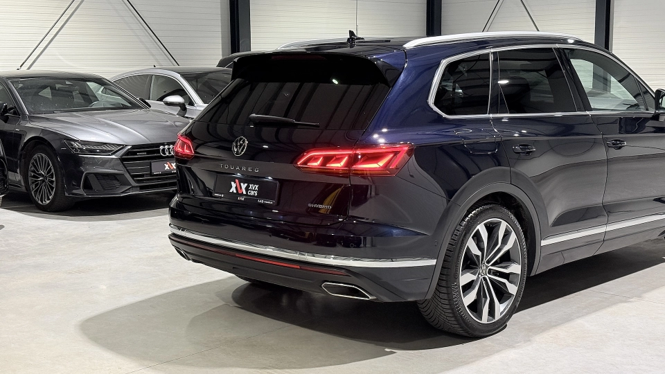 VW Touareg eHybrid Ventilatie Panoramic IQ Light Keyless Carlig 360 - imaginea 13