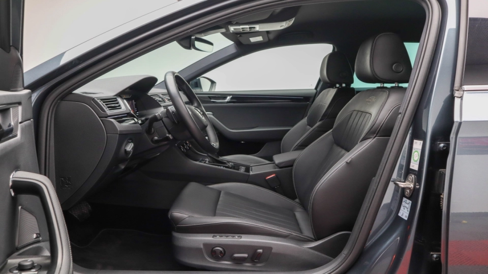 Skoda Superb Plug In Hybrid Laurin&Klement Scaune Ventilate Masaj - imaginea 21