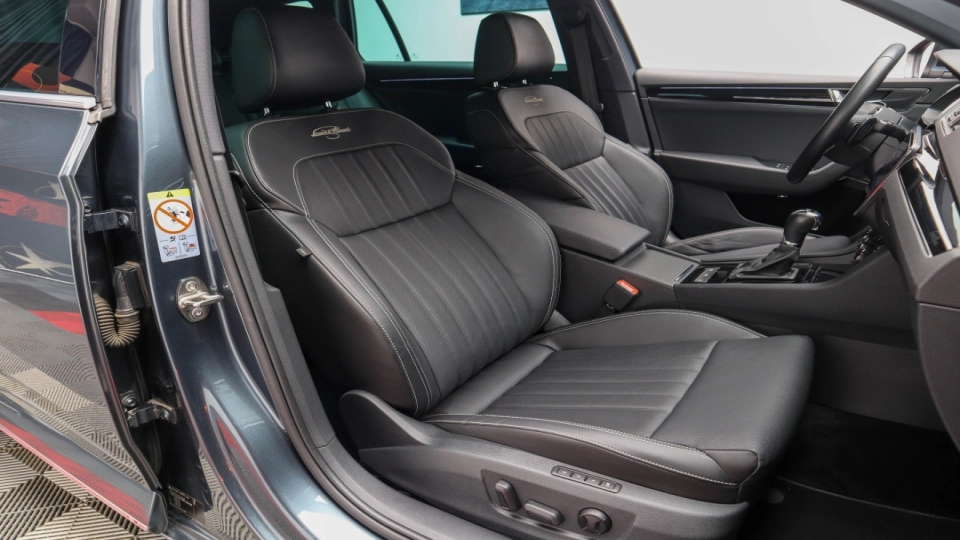 Skoda Superb Plug In Hybrid Laurin&Klement Scaune Ventilate Masaj - imaginea 8