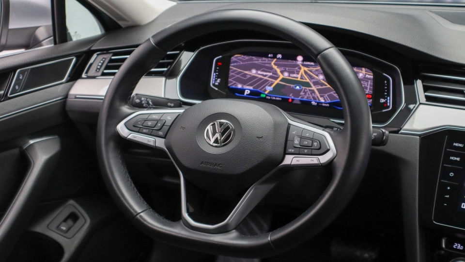 VW Passat Facelift 2.0 TDI DSG IQ Light Parktronic ACC VirtualCockpit  - imaginea 26